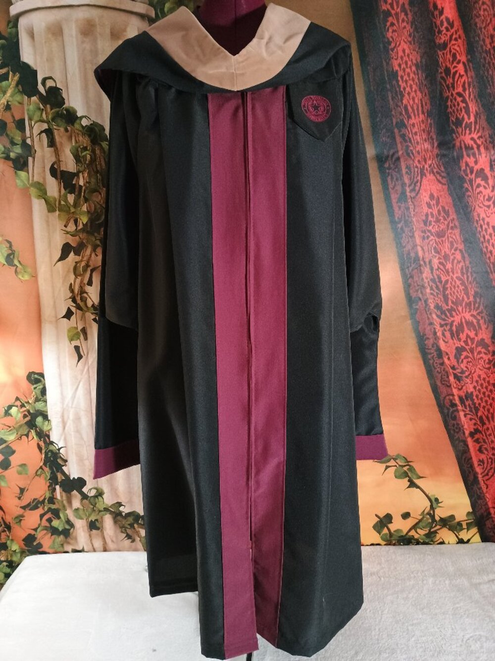 EUC: Texas Woman's University Masters Regalia MBA Robe & Hood Black & Maroon